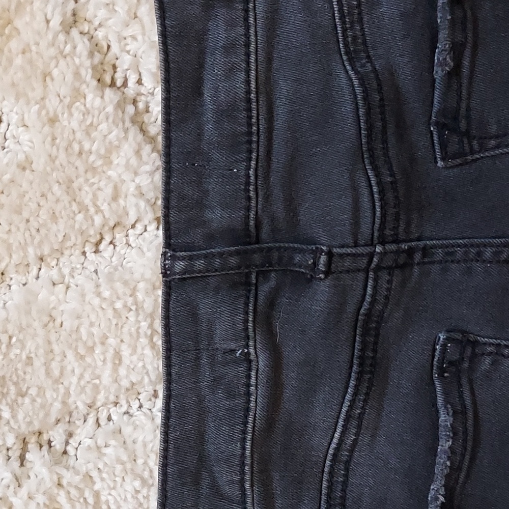 RSQ (Tilly's) Manhatten High Rise Skinny black washed jeans. Size 1 - Picture 11 of 13